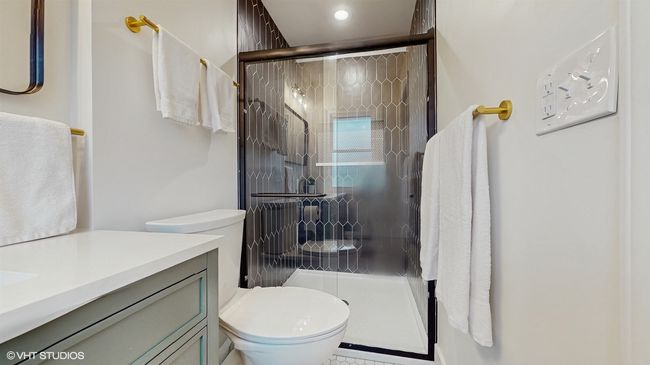 384 E Aberdeen Ct, House other with 3 bedrooms, 3 bathrooms and 2 parking in Elmhurst IL | Image 12