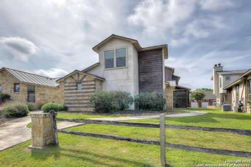 1650 Gruene Vineyard Xing, New Braunfels, TX, 78130-2772 | Card Image