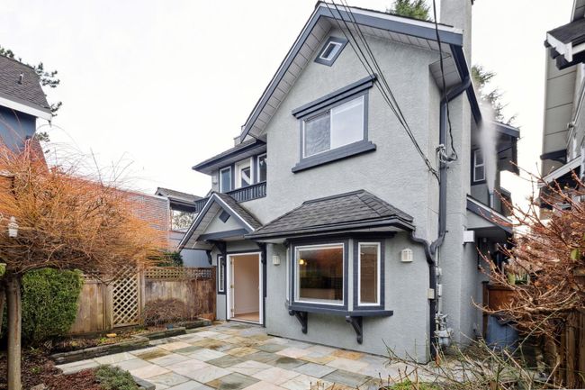 3311 W 2 Nd Avenue, Home with 3 bedrooms, 2 bathrooms and 1 parking in Vancouver BC | Image 1