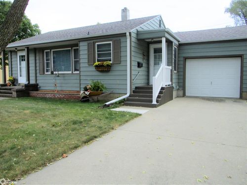 408 School St, Iowa Falls, IA, 50126-1826 | Card Image
