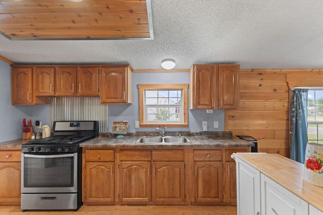 713 Center St, House other with 3 bedrooms, 2 bathrooms and null parking in Chetek WI | Image 11