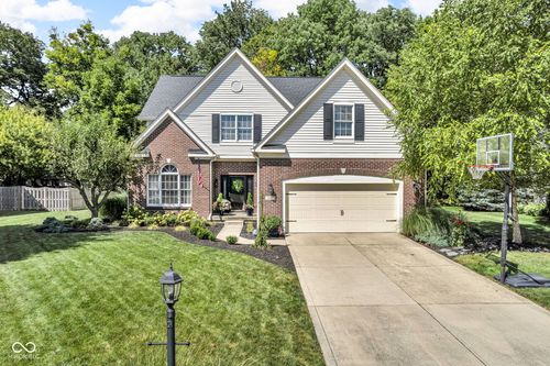 15067 Windsor Ln, Noblesville, IN, 46060-4726 | Card Image