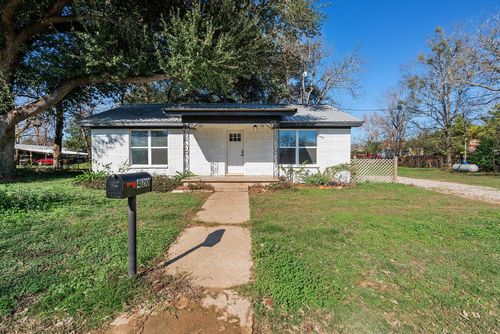 420 W Oak, Gause, TX, 77857 | Card Image