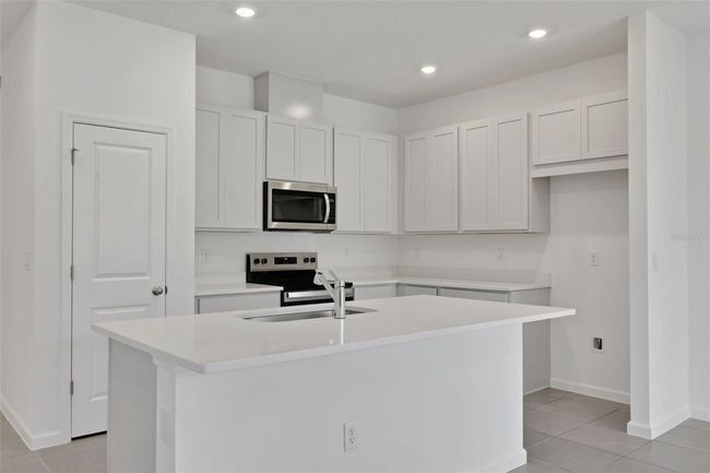 2920 Supermarine Loop, House other with 4 bedrooms, 2 bathrooms and null parking in TAVARES FL | Image 9