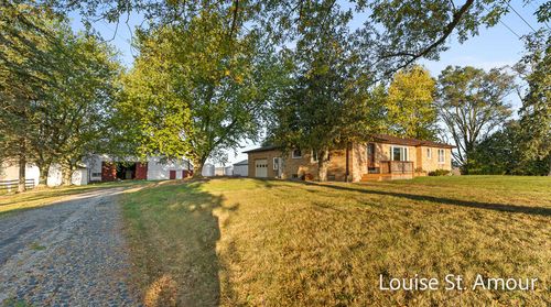 10341 Whitbeck Rd, Montague, MI, 49437-9778 | Card Image