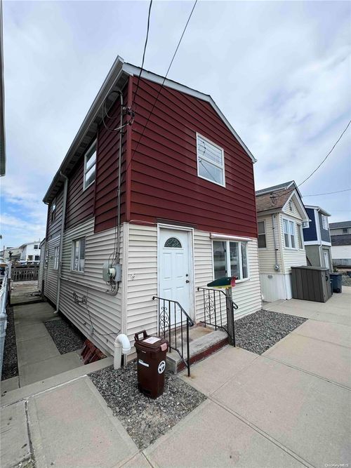 51 W 13th Rd, Broad Channel, NY, 11693-1101 | Card Image