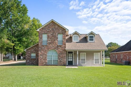 9091 Lockhart Rd, Denham Springs, LA, 70726-8309 | Card Image