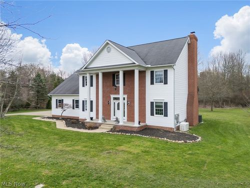 2390 Auberry Dr, Akron, OH, 44312-5619 | Card Image