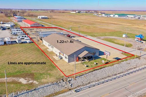 17998 Dorothy Ln, Carlyle, IL, 62231-6324 | Card Image