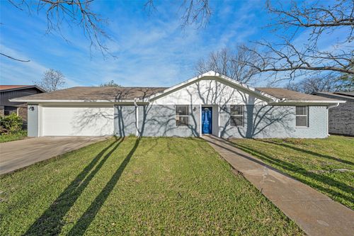 711 Rosedale Dr, Hewitt, TX, 76643-4006 | Card Image
