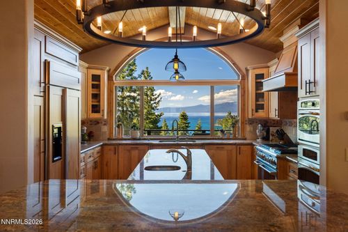 220 Sleepy Hollow Gln, Zephyr Cove, NV, 89448 | Card Image