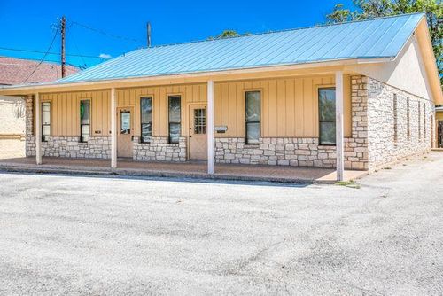 4-716 S Koenigheim St, San Angelo, TX, 76903-6770 | Card Image