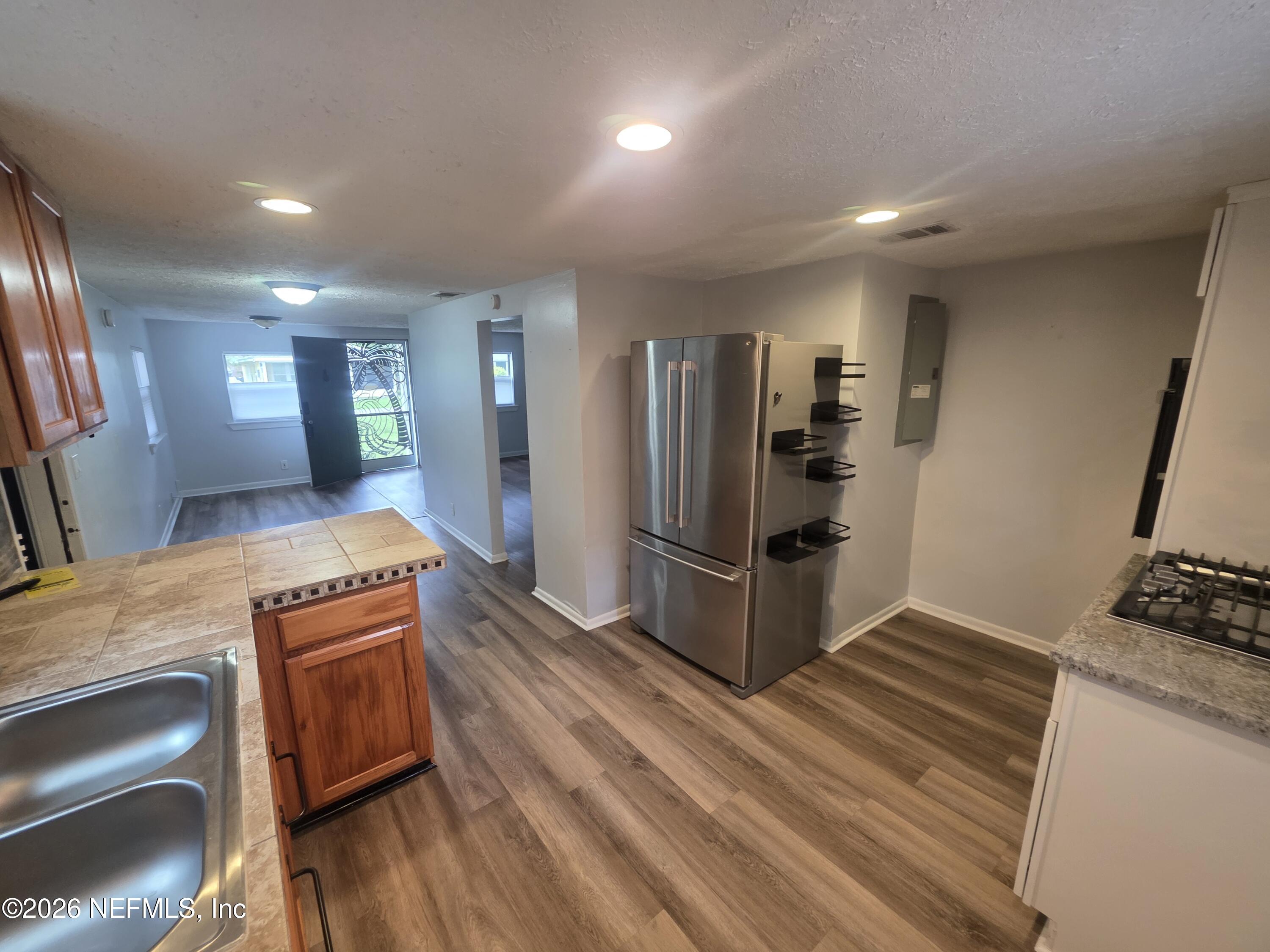 Residential Lease in Atlantic Beach 3