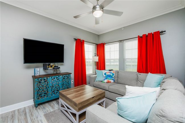 Living Room | Image 8
