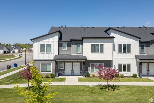 175 E 550 N, Providence, UT, 84332-8807 | Card Image