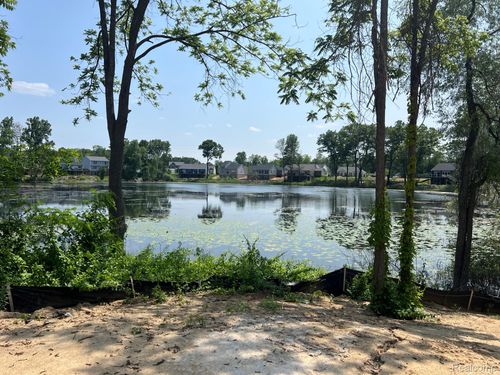 837 Preserve Ln, White Lake, MI, 48386-1708 | Card Image