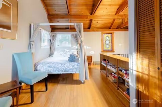 Queen size bed is staying. Bathroom on right. | Image 34