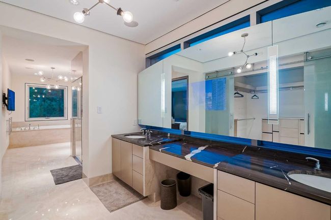 2906 Marquette St Sw, House other with 4 bedrooms, 6 bathrooms and 6 parking in Calgary AB | Image 25