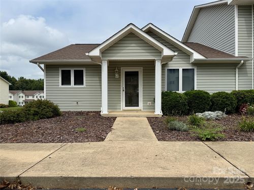 3368 White Oak Ct, Claremont, NC, 28610-8283 | Card Image