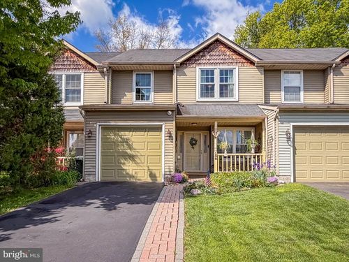 138 Mulberry Dr, Holland, PA, 18966-2857 | Card Image