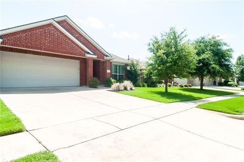 913 Buffalo Creek Dr, Mckinney, TX, 75072-8953 | Card Image
