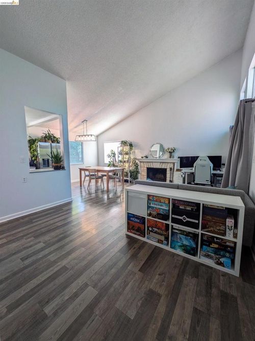1164 Maywood Ln, Martinez, CA, 94553-4170 | Card Image
