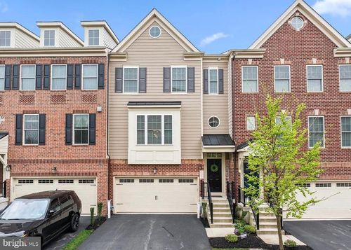 196 Merrin Ln, WAYNE, PA, 19087-4245 | Card Image
