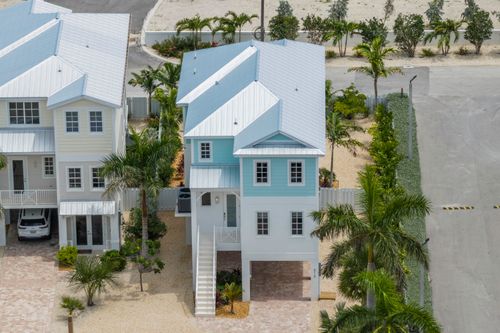 818 39th Street Gulf, Marathon, FL, 33050-2383 | Card Image