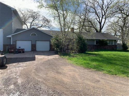 9225 Lake Blvd, Chisago City, MN, 55013-9602 | Card Image