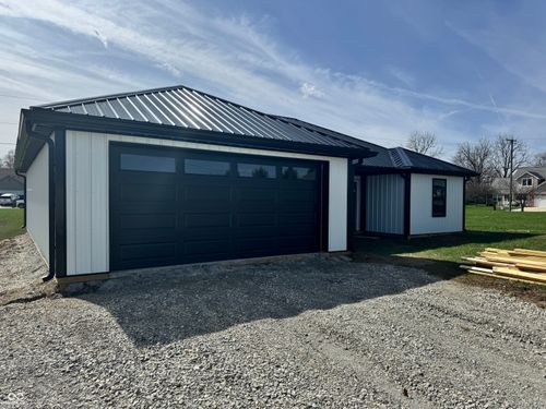 404 E College St, Bainbridge, IN, 46105-9349 | Card Image