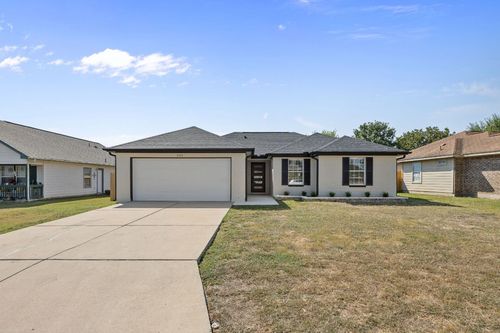 2303 Thomas St, Taylor, TX, 76574-5337 | Card Image