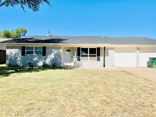 3017 Bluebonnet Ln, San Angelo, TX, 76904-5715 | Card Image