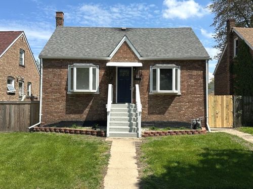 18025 Oakwood Ave, Lansing, IL, 60438-2241 | Card Image