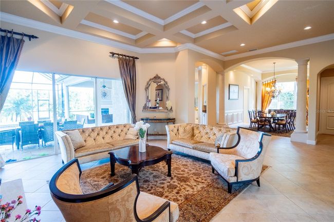 15101 Kestrelglen Way, House other with 4 bedrooms, 5 bathrooms and null parking in LITHIA FL | Image 12