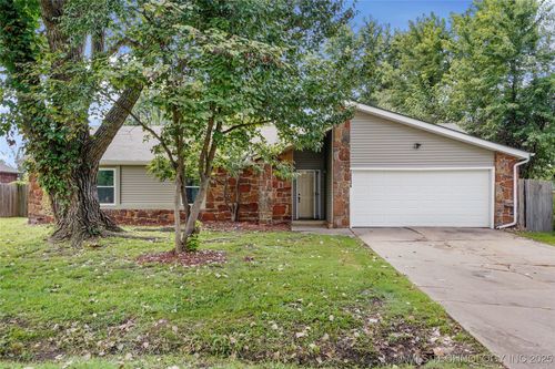 20936 E 38th St S, Broken Arrow, OK, 74014-1222 | Card Image