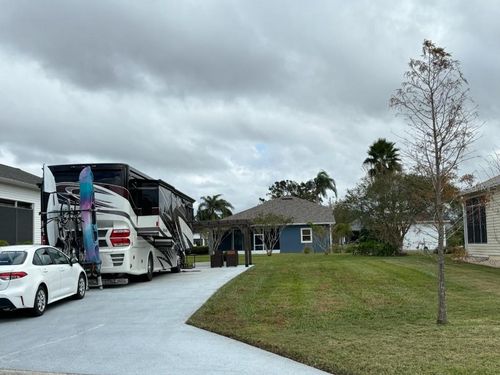 1098 Motorcoach Dr, POLK CITY, FL, 33868-5115 | Card Image