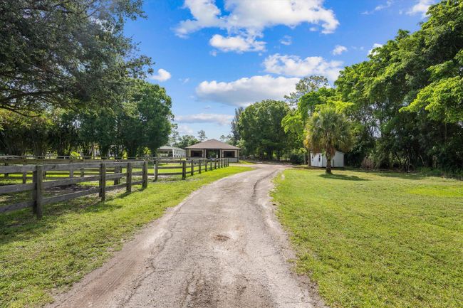 3442 C Rd, House other with 2 bedrooms, 2 bathrooms and null parking in LOXAHATCHEE FL | Image 5