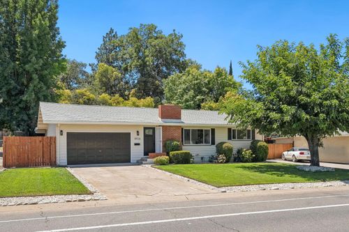 8928 Pershing Ave, Orangevale, CA, 95662-4628 | Card Image