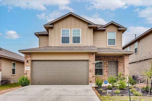 2829 Brogan Crk, New Braunfels, TX, 78130-0233 | Card Image