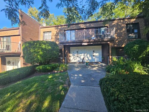 apt-11-424 Carpenter Ave, Newburgh, NY, 12550-3333 | Card Image