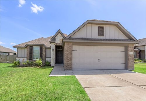7905 Putter Place Ct, Navasota, TX, 77868-2225 | Card Image