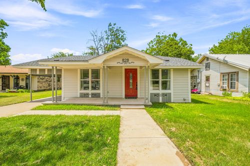 828 Indiana St, Graham, TX, 76450-3609 | Card Image