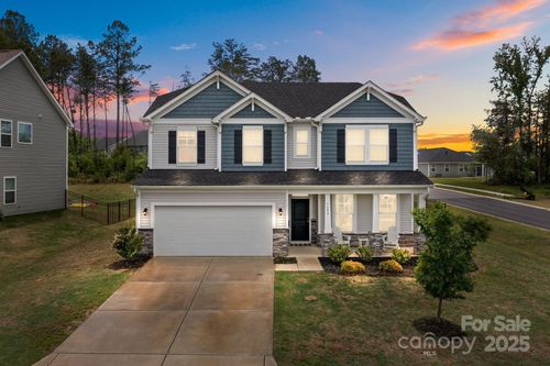 7604 Tanglewood Way, Denver, NC, 28037-9227 | Card Image