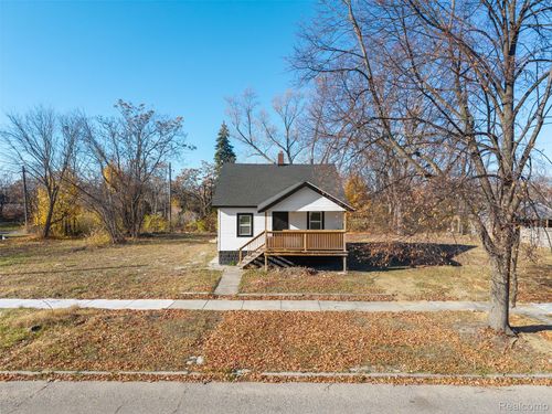 19143 Keating St, Detroit, MI, 48203-1632 | Card Image