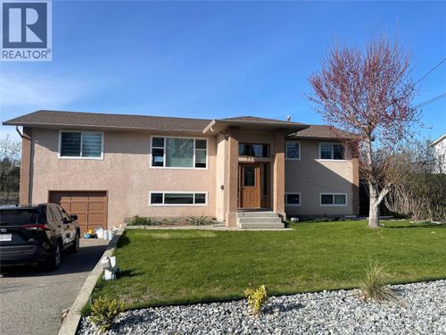 320 Felix Rd, Kelowna, BC, V1X2R2 | Card Image