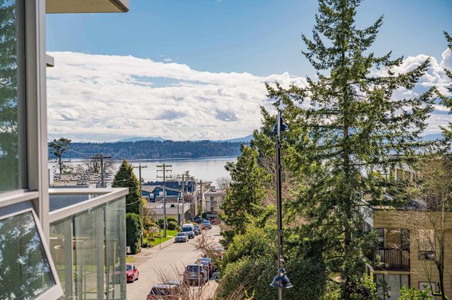 203 - 15165 Thrift Avenue, Condo with 2 bedrooms, 2 bathrooms and 1 parking in White Rock BC | Image 25