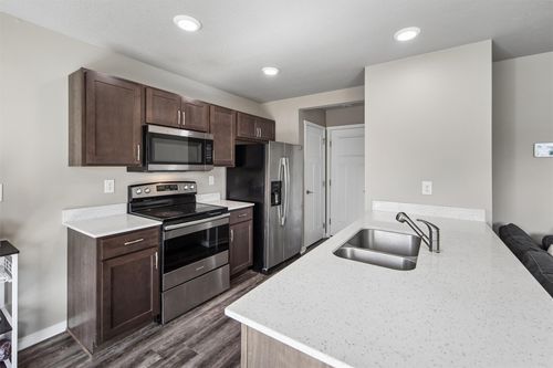 812 Ne Landon Ln, Waukee, IA, 50263-2309 | Card Image