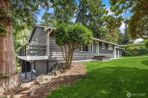 4521 Crescent Ave, Everett, WA, 98203-2121 | Card Image