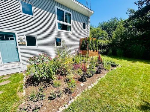 107 Dogwood St, Fairhaven, MA, 02719-2284 | Card Image