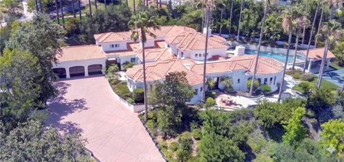 1377 Pathfinder Ave, Westlake Village, CA, 91362-5297 | Card Image